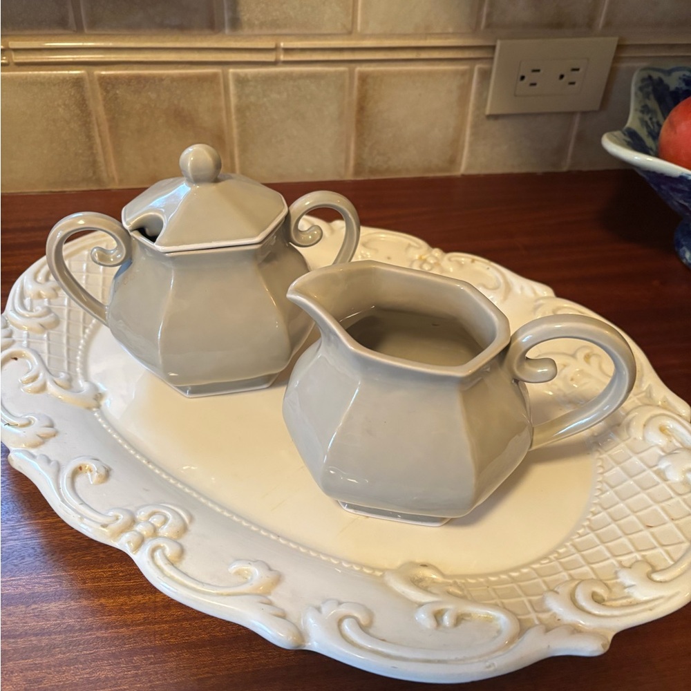 Juliska Cream Sugar Set